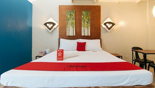 Гостиница RedDoorz @ Chipeco Avenue Calamba в Каламбе