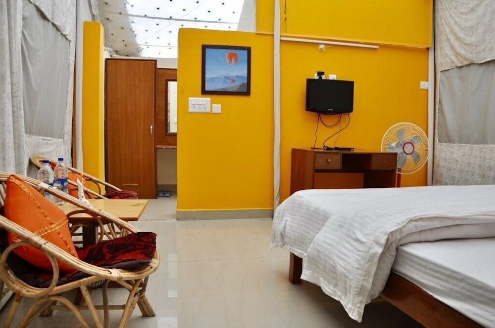 Фото Tatva Bir Tents and Hotel