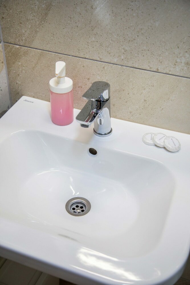 Фото Modern Studio Near City Center