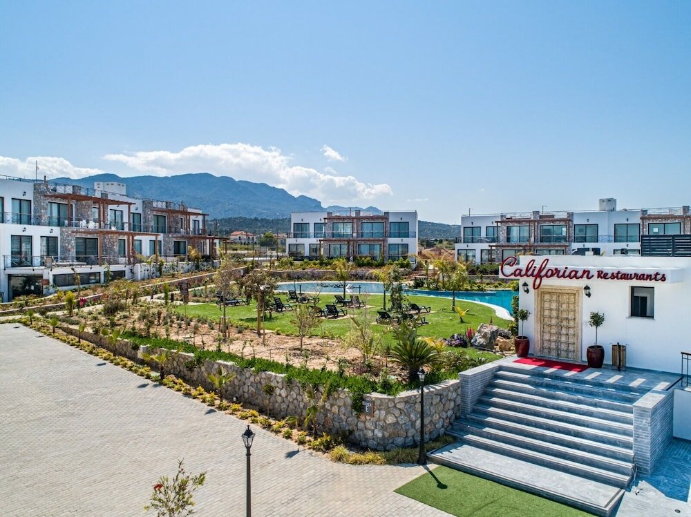 Фото Maldive Holiday Resort