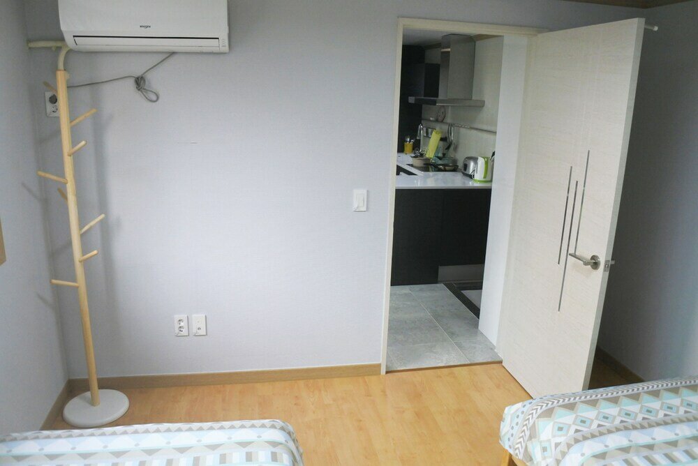 Фото Lee & No Guesthouse