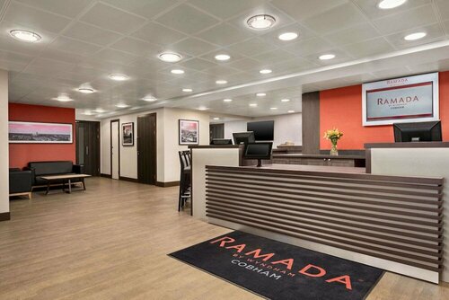 Гостиница Ramada by Wyndham Cobham