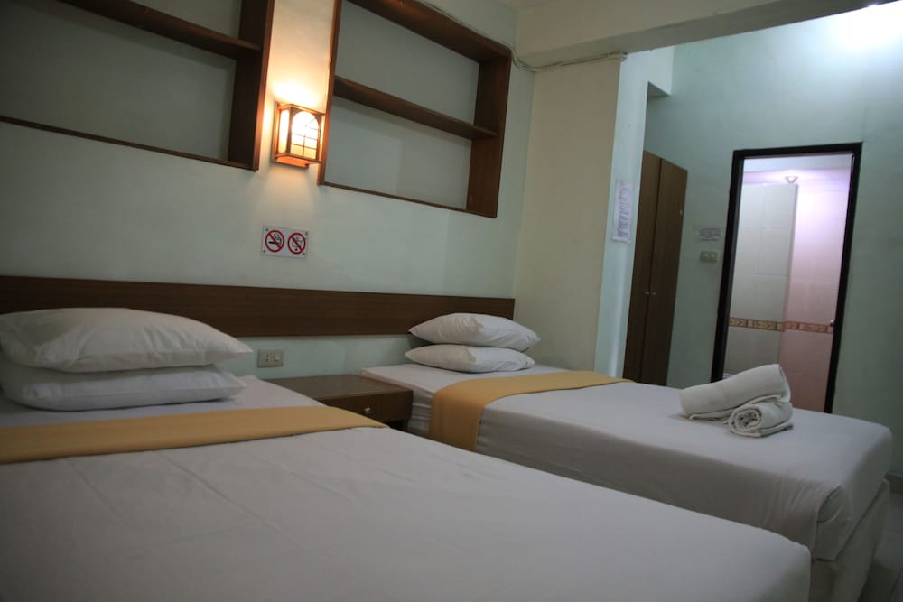Фото Pandu Lakeside Hotel Parapat - Toba Lake