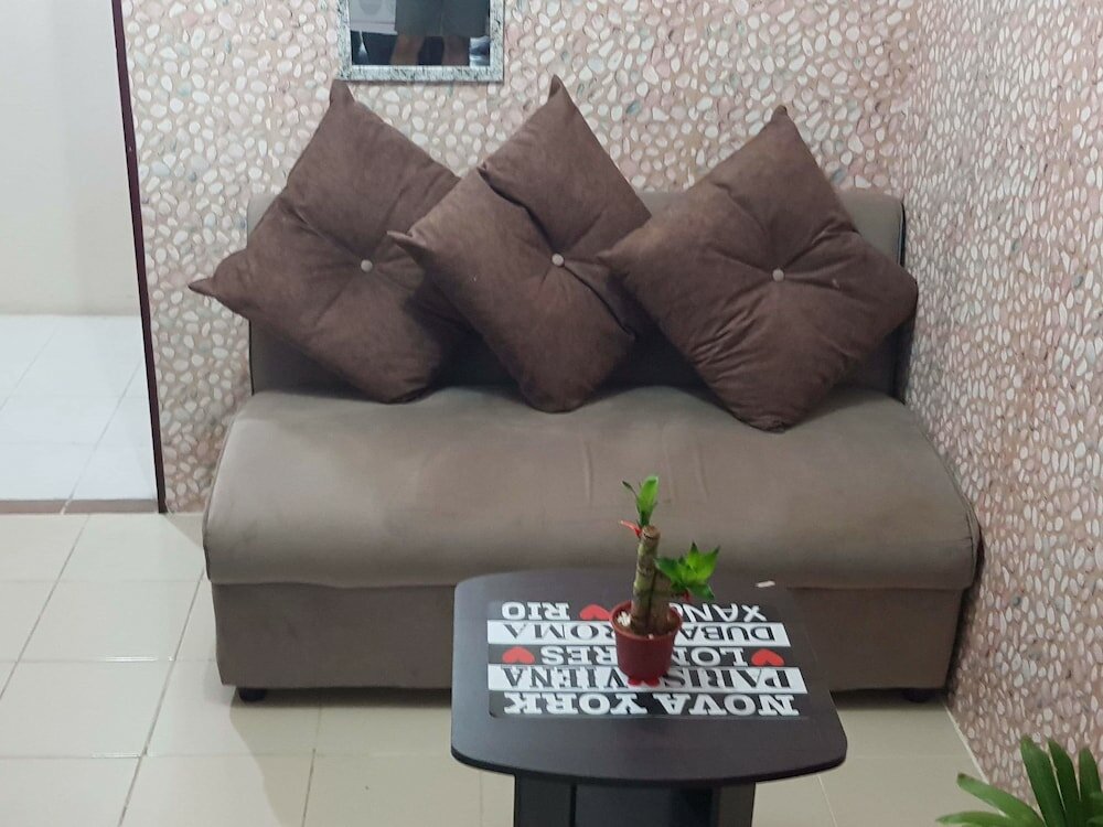 Фото Хостел Samanakan's Seafarers Condotel