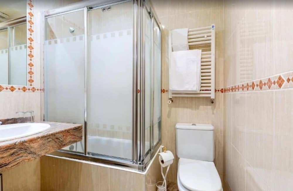 Фото Hostal Abadía Madrid