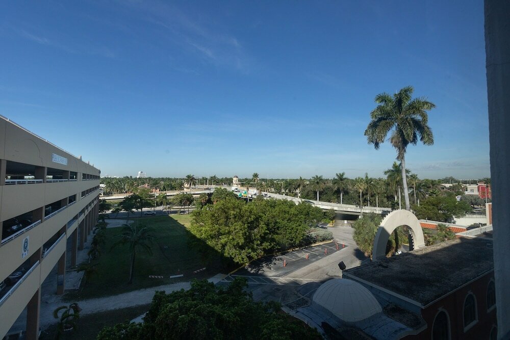 Фото 519 City View Hollywood Beach