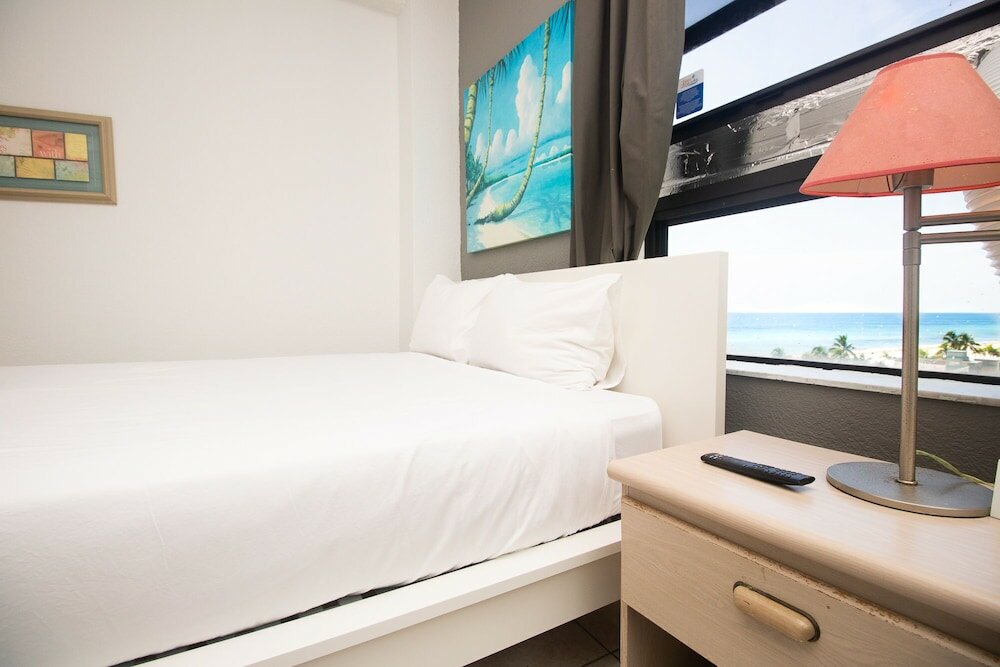 Фото 709 Partial Ocean View Hollywood Beach