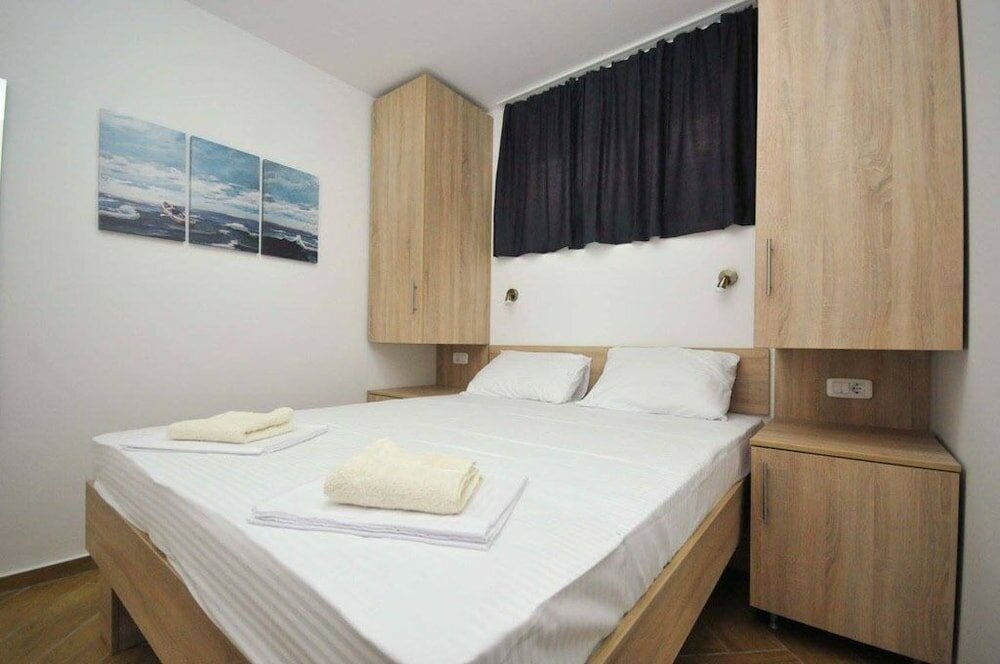 Фото Apartments Jadranski Biser