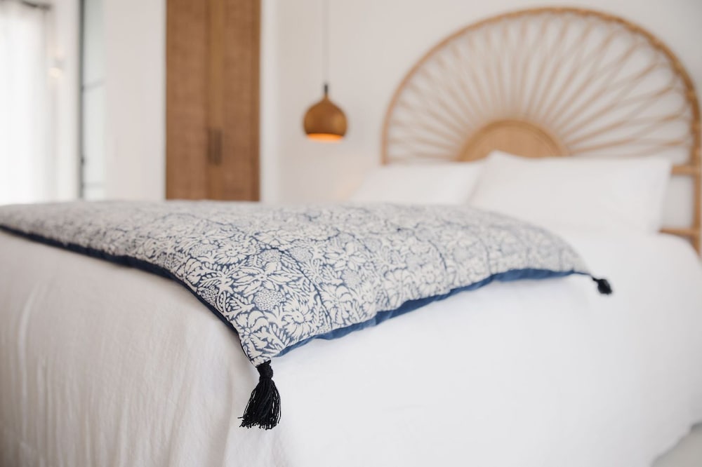 Фото Koukoumi Vegan Boutique Hotel