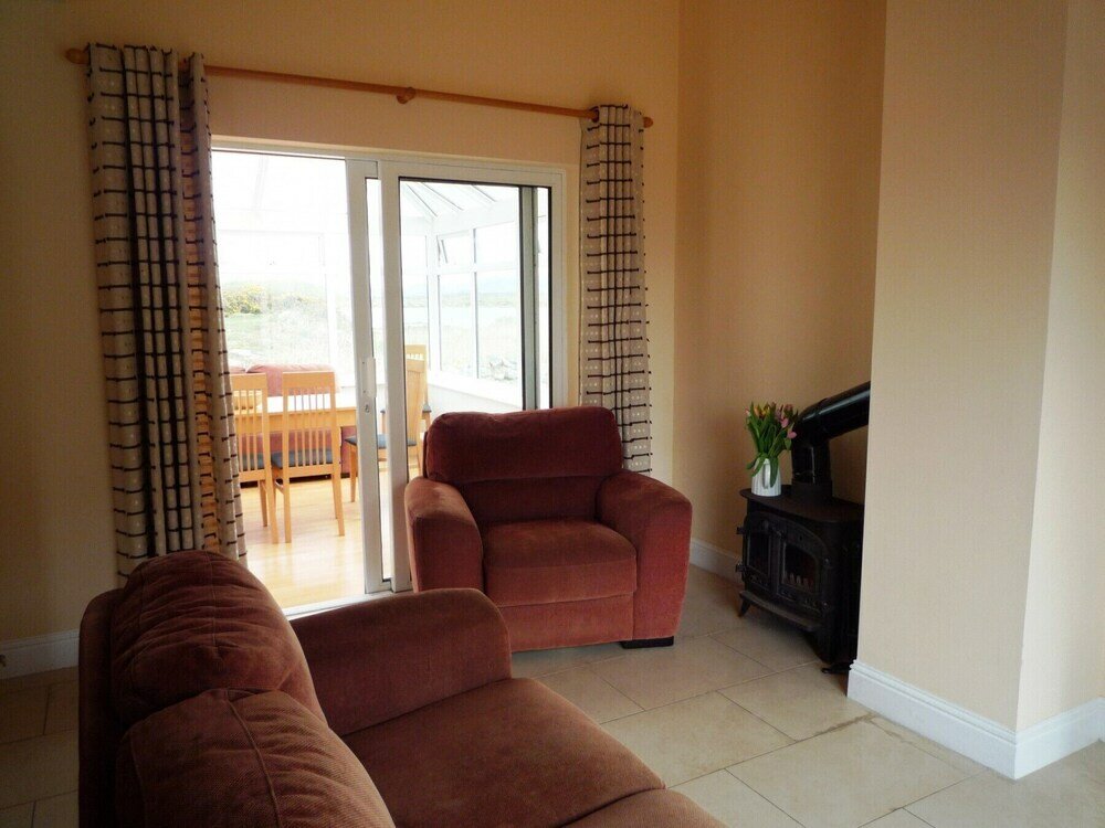 Фото Ballyconneely Holiday Homes № 2