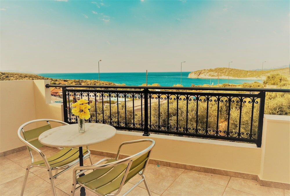 Фото Vrokastro Apartments