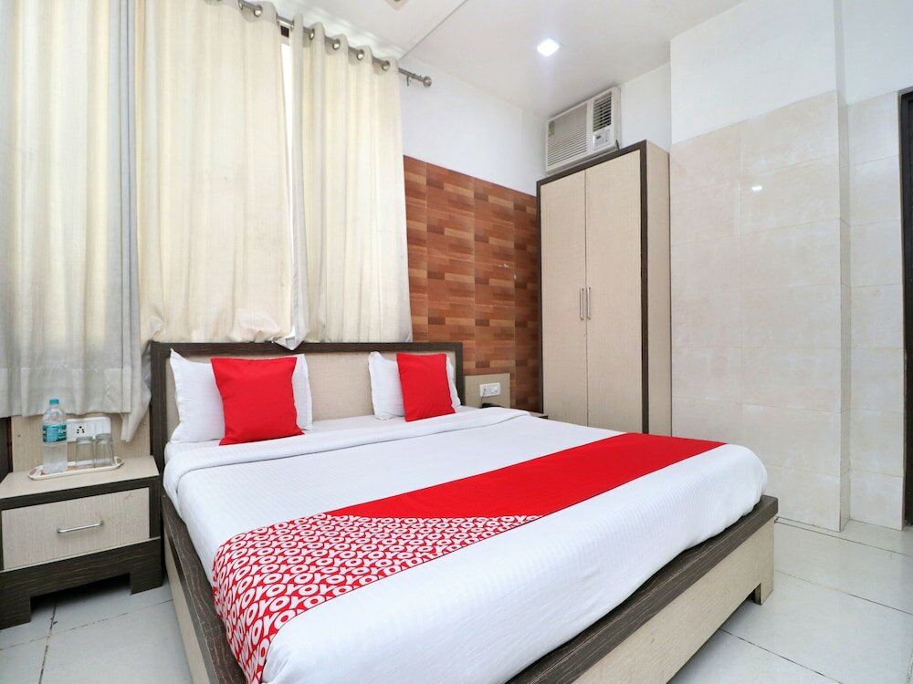 Фото Oyo 23357 Raj Tirath Niwas