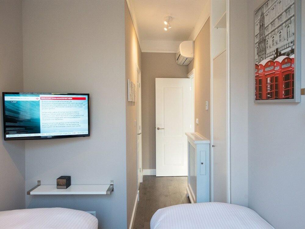 Фото BizStay Park Central Apartments