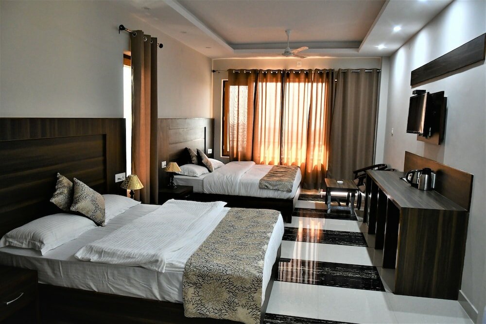 Фото Hotel Flyers Paradise