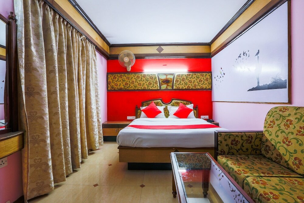 Фото Oyo 24364 Shiv Shanthi Grand