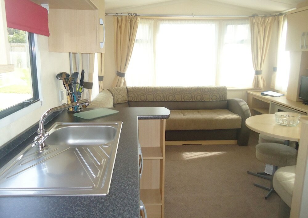 Фото Mounts Bay Caravan Park