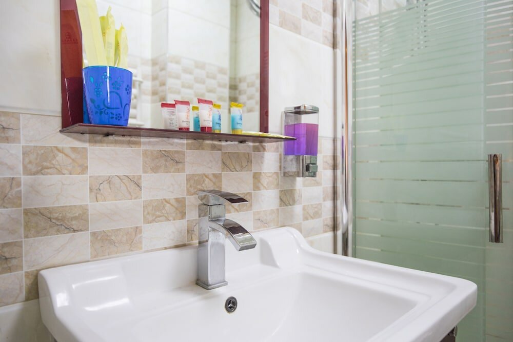 Фото Hotel Garden House