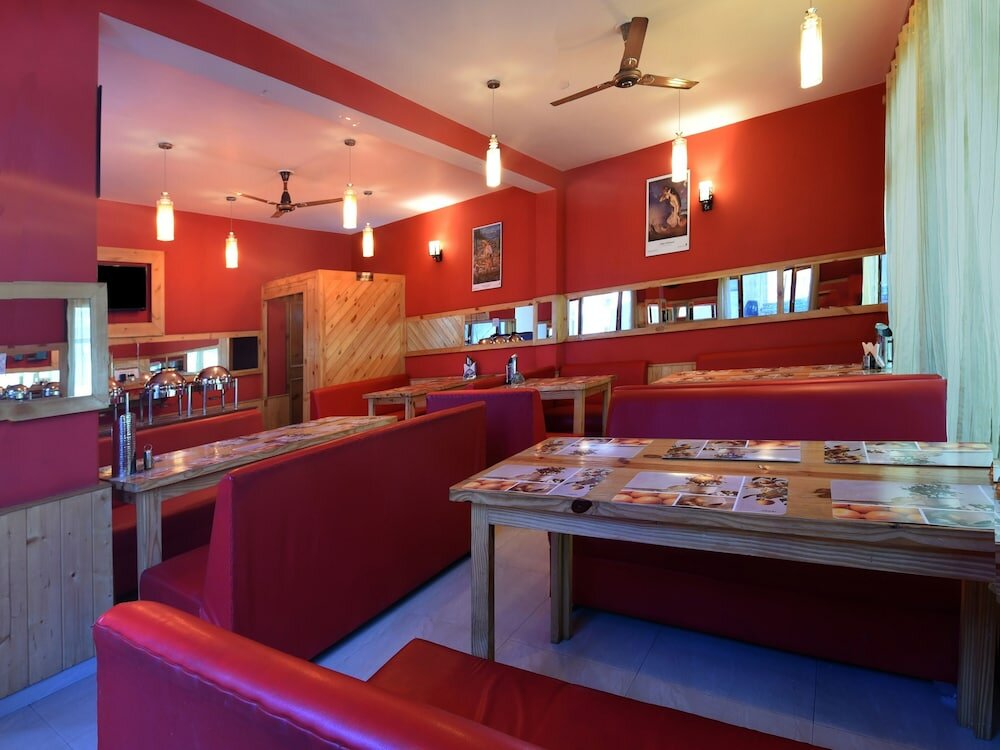 Фото Oyo Parth Regency