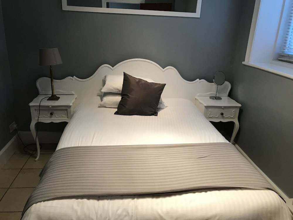 Фото Clifton House Hotel