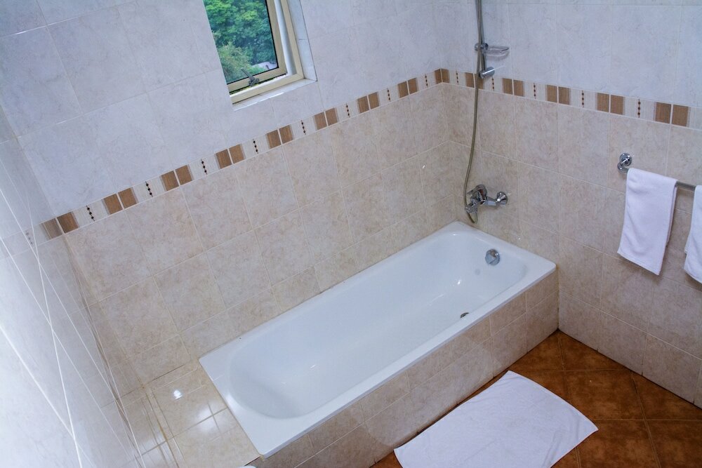 Фото Hotel Lakefield