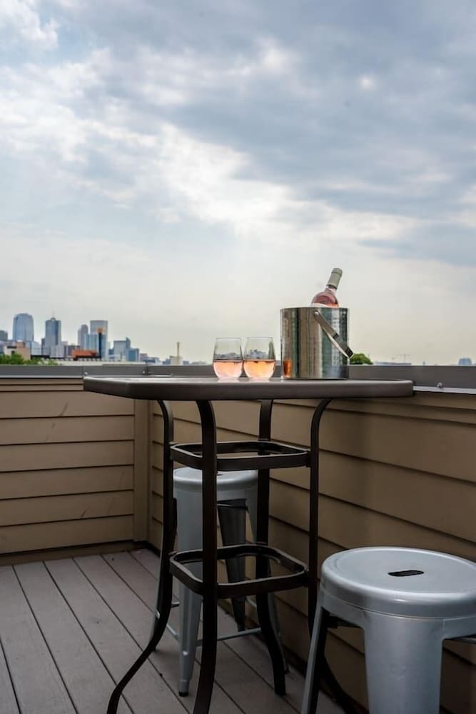 Фото The Ladley Luxury Lifestyle Walk to Mile High