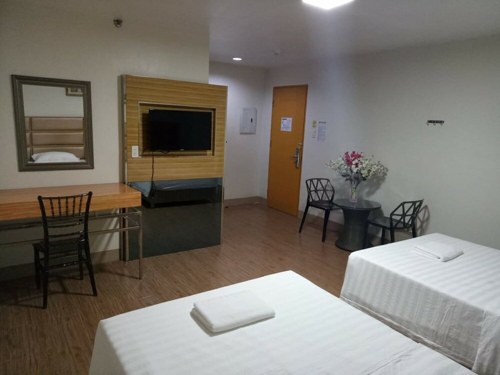 Фото Meaco Royal Hotel - Batangas City