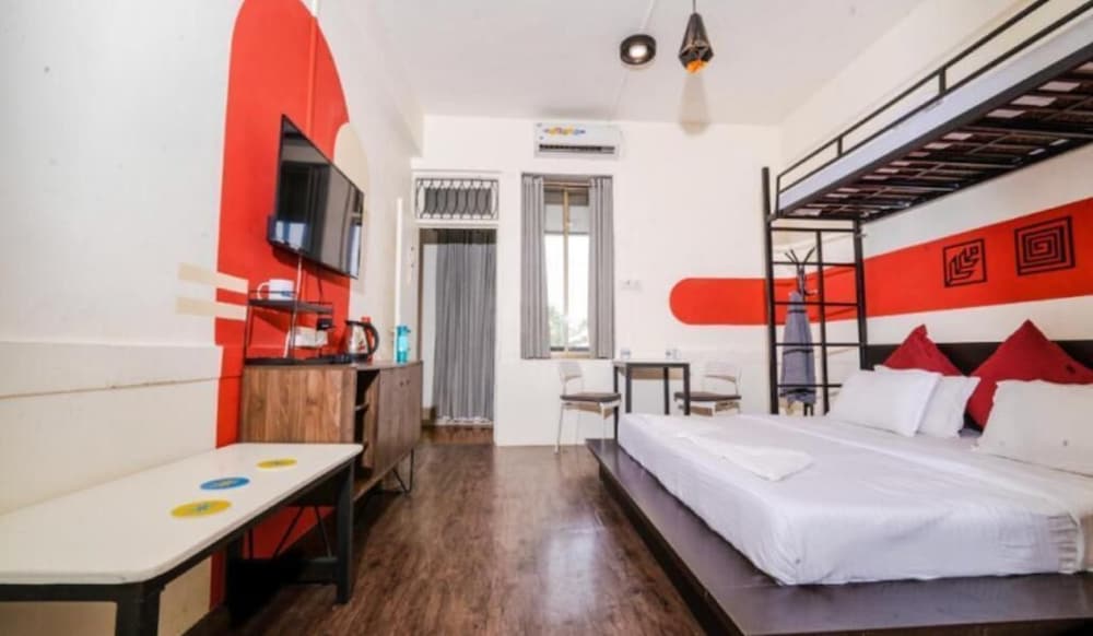 Фото Locomo Hostel - Mumbai