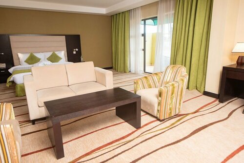 Гостиница Crossroads Hotel Blantyre в Блантайре