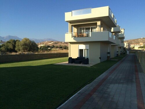 Гостиница Holiday Luxury Villas в Каламаки