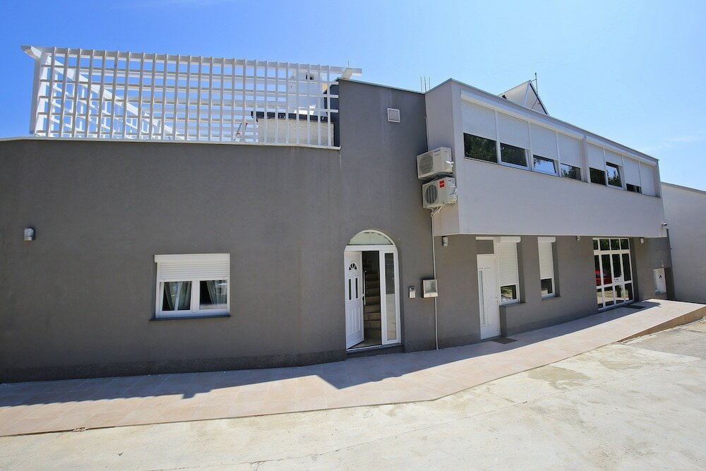 Фото Deluxe Mkc Apartments