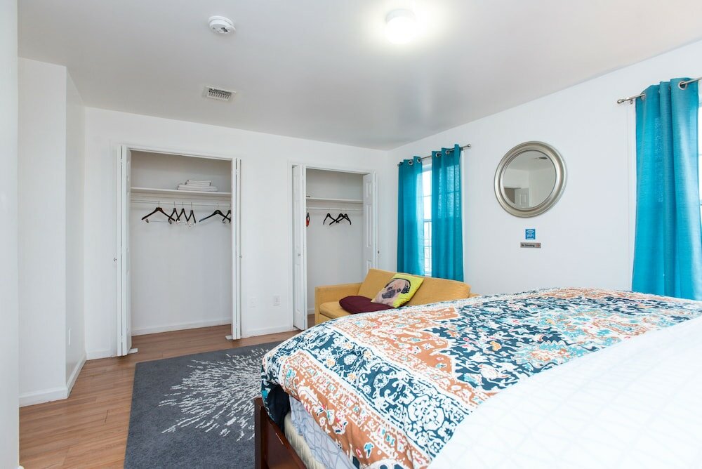 Фото Racpanos Modern Stay on Ocean Avenue