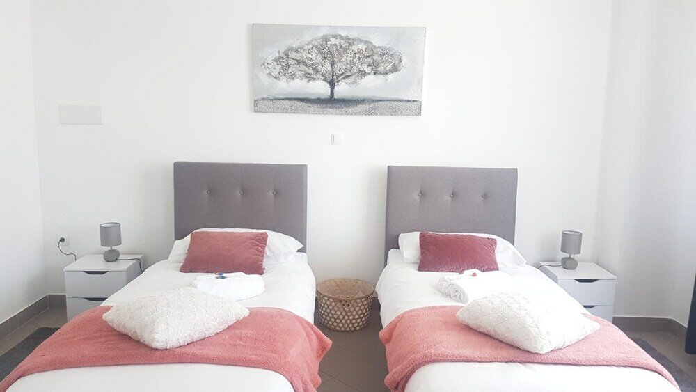 Фото Marko Airport Rooms