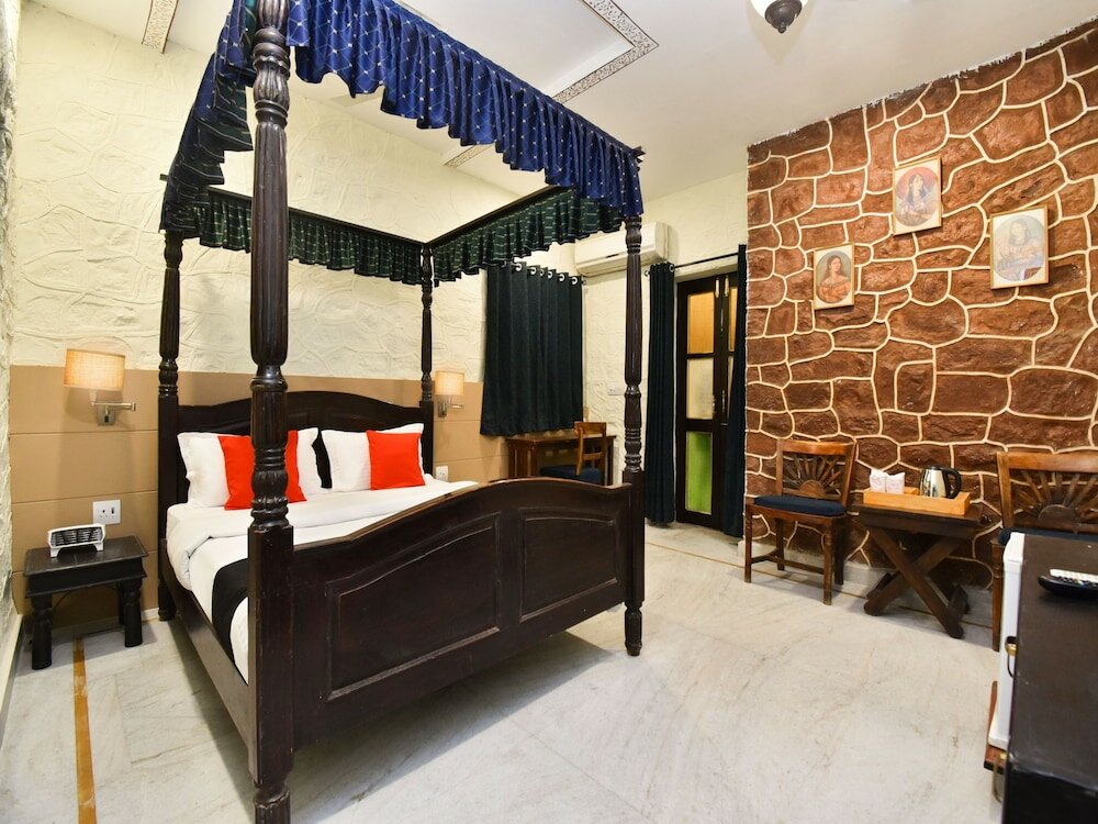 Фото Capital O 35409 Hotel Megh Niwas