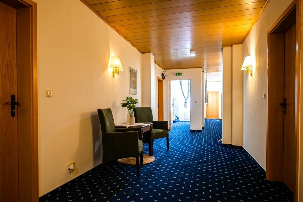 Фото Hotel Fränkischer Hof
