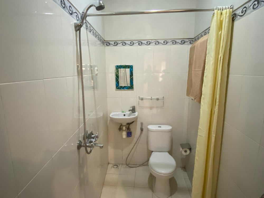 Фото Suwardika Homestay and Dormitory - Hostel