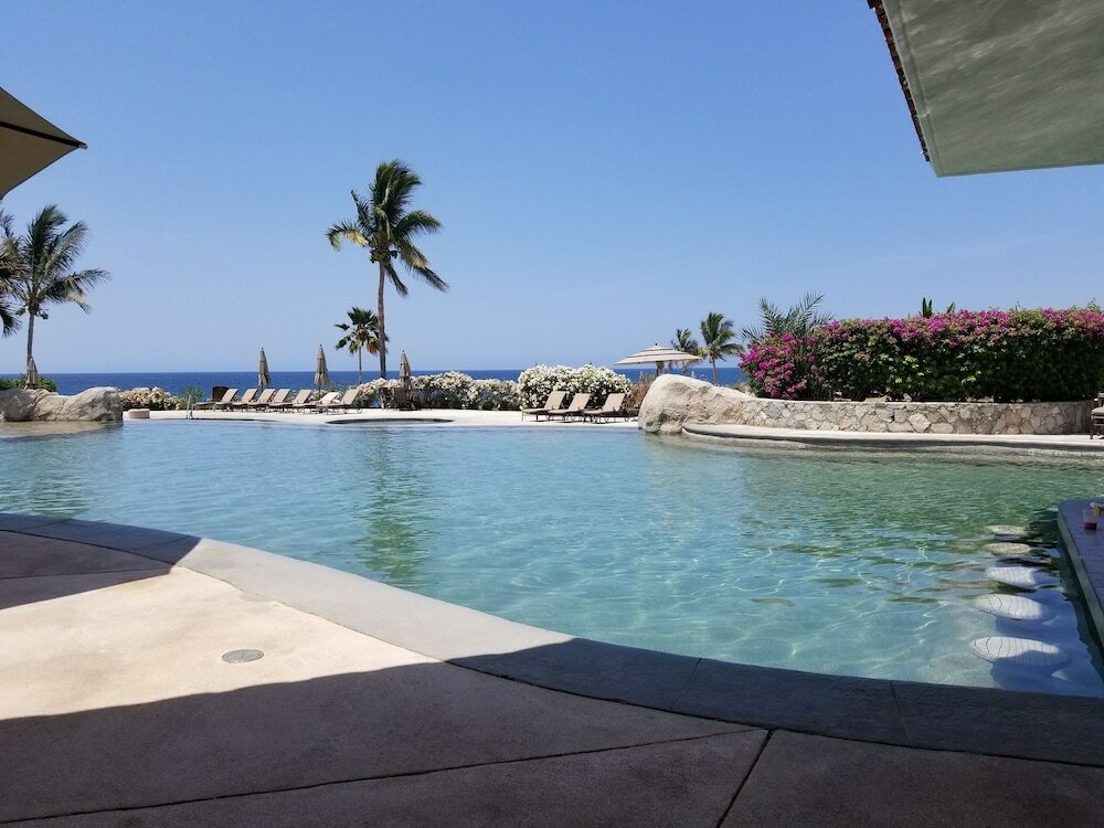 Фото 1 Minute to the Sand