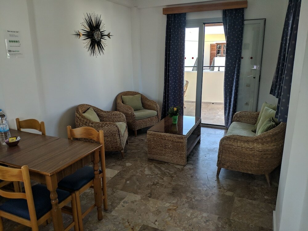 Фото Tondoris Apartments