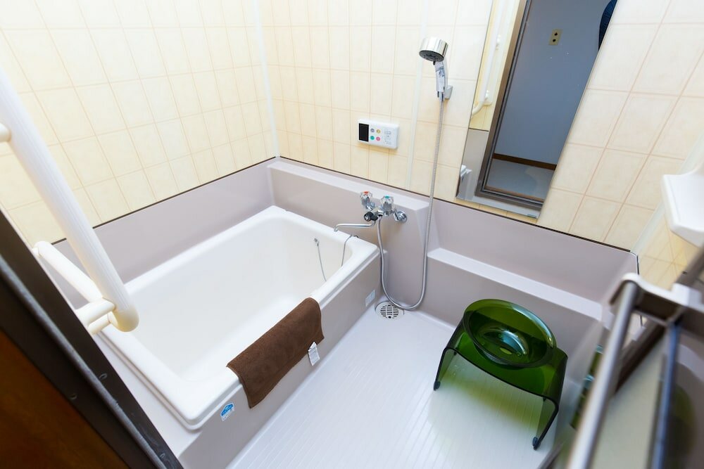 Фото Kagurazaka Retro Bar & Hotel