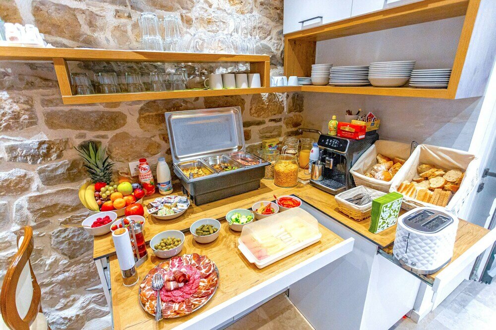 Фото L U X E Split Luxury Rooms