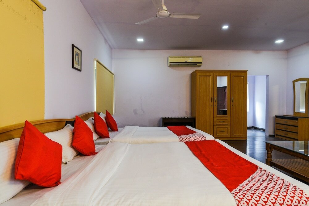 Фото Oyo 16633 Green City Club House