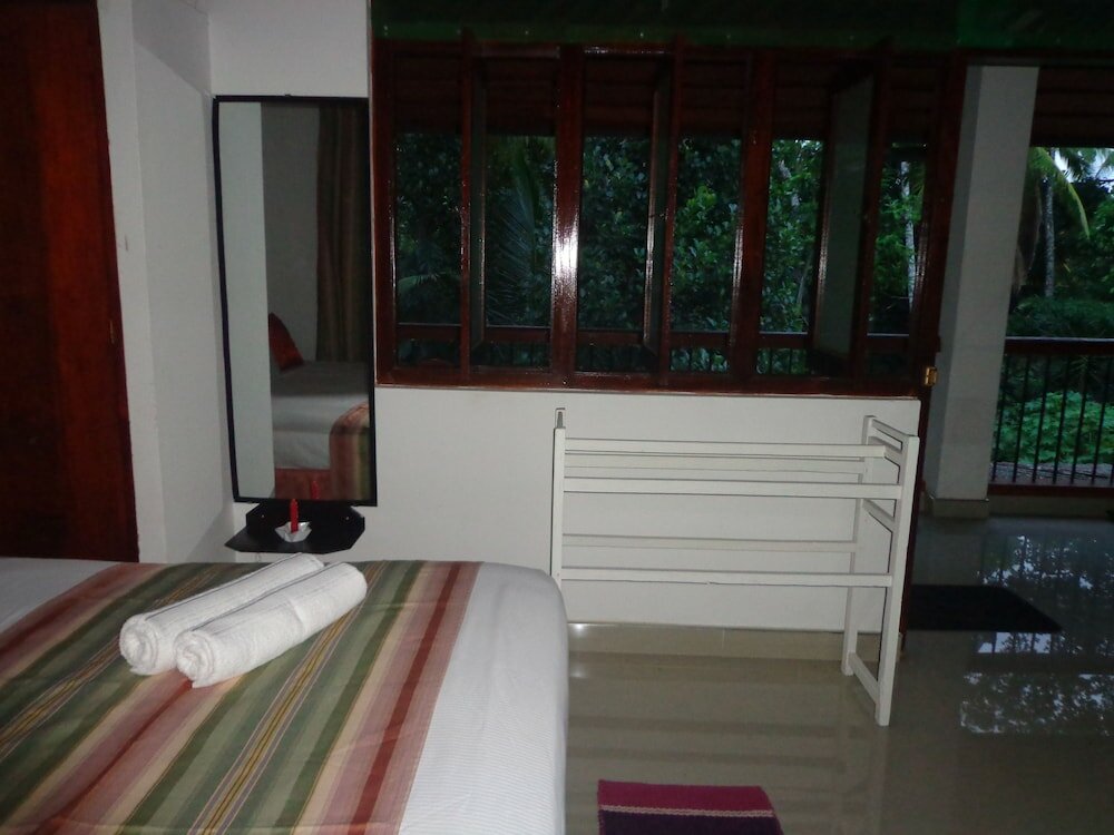 Фото Brown's Edge Residence