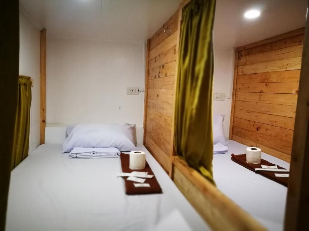 Фото 8th Street Hostel