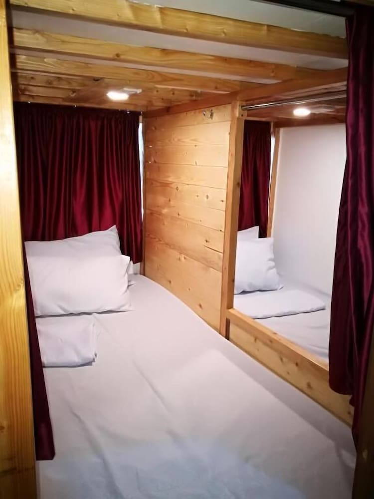 Фото 8th Street Hostel