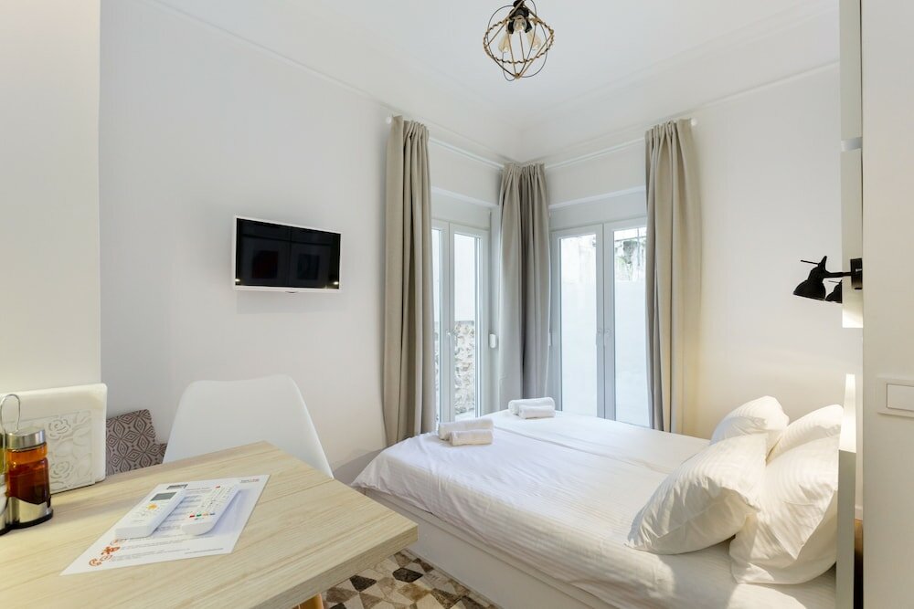 Фото Dinostratus House