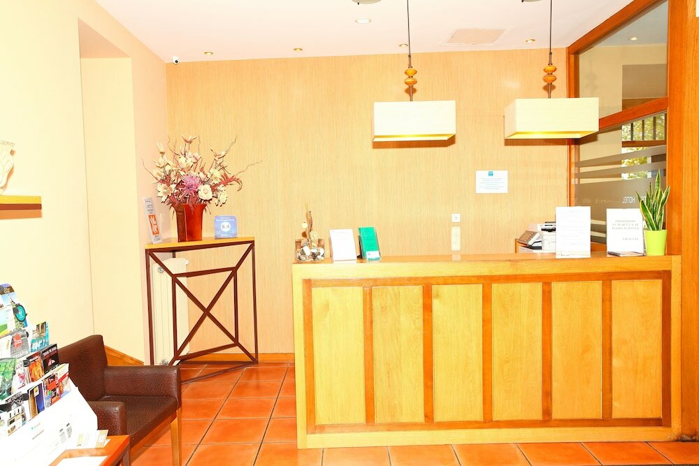 Фото Hotel Monasterio de Leyre