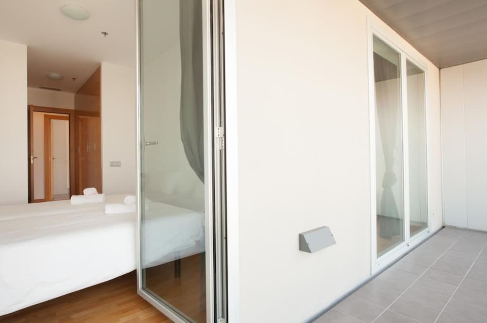 Фото Akira Flats Fira Gran VIA Barcelona