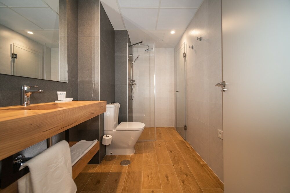 Фото Ahoy Apartments