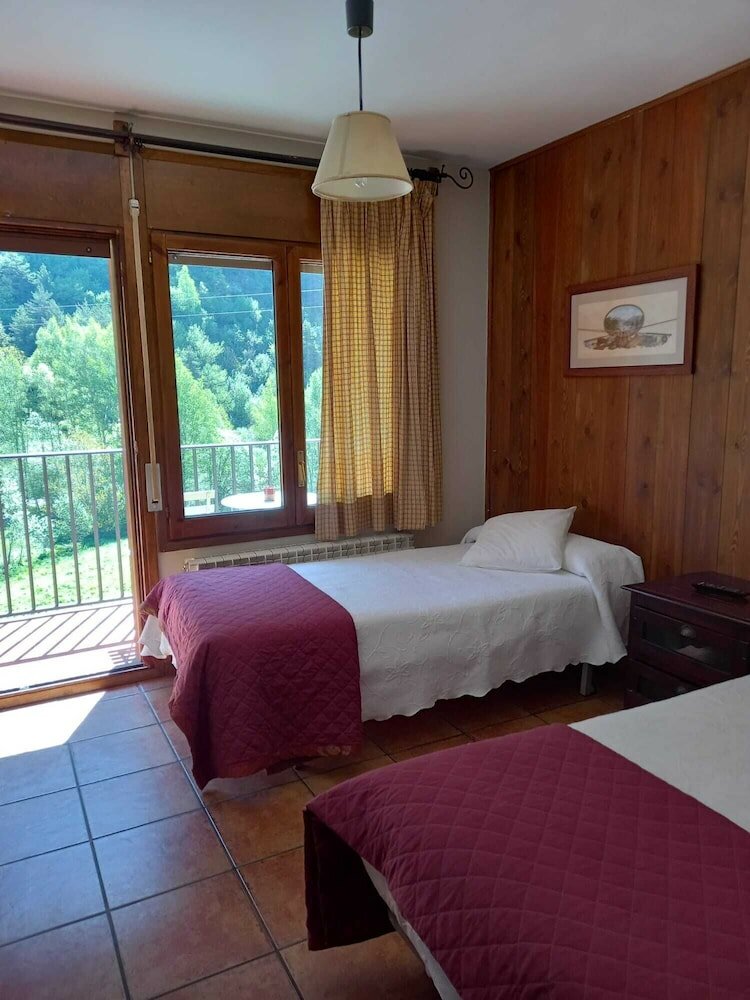 Фото Hostal La Fuen