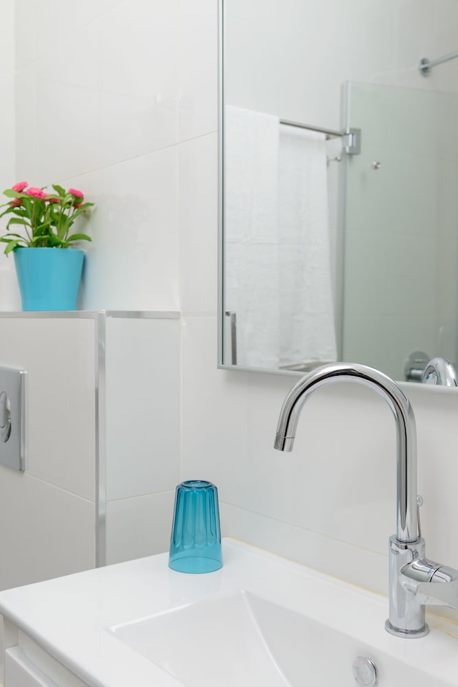 Фото Herzel beach apartment