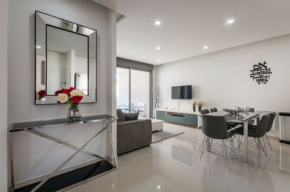 Фото Full Option 7People Terrace-Lift-Parking